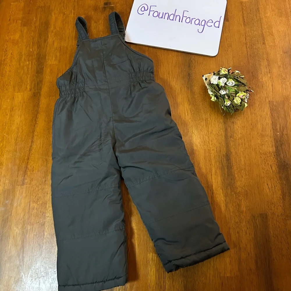 Carter’s Charcoal Gray Snow Bib Overalls White Heart | Girls 3T
